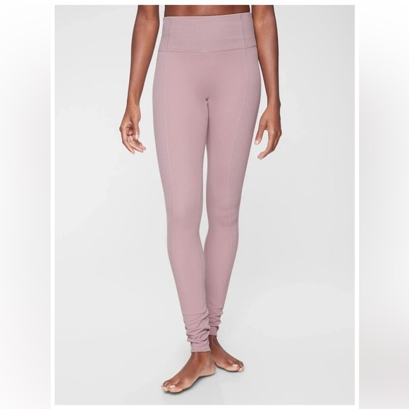 Athleta Women’s Barre Rib Tight Powervita in Sugarplum
Mauve size LP - Picture 1 of 9